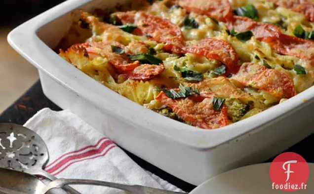 Casserole de Pâtes à la Tomate, au Brocoli et à la Mozzarella
