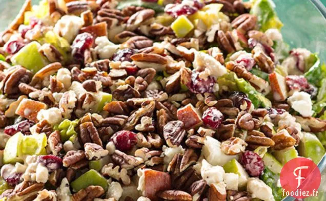 Salade Festive aux Pommes et aux Canneberges