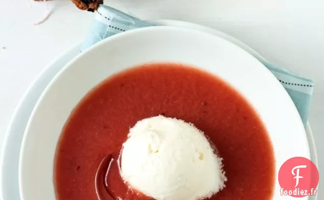 Soupe De Pastèque Avec Glace À La Mélisse