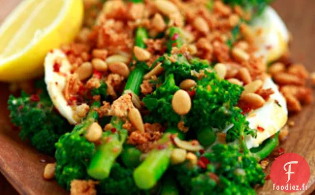 Brocoli À La Burrata, Pignons De Pin Et Vinaigrette Chaude Aux Anchois