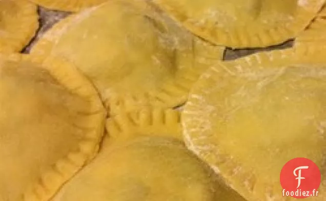 Raviolis aux Champignons et aux Épinards avec Sauce au Beurre de Ciboulette
