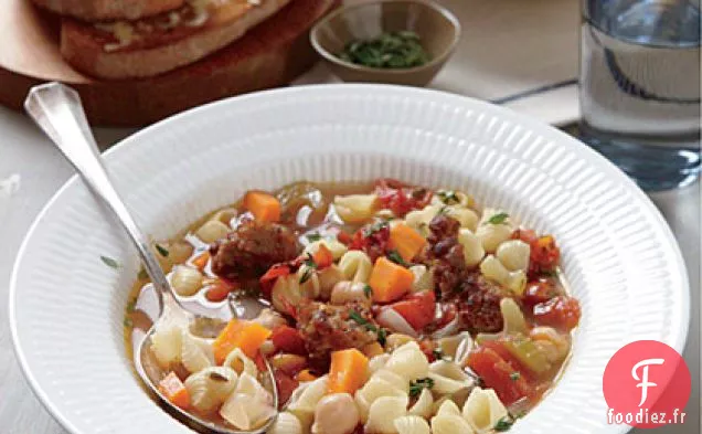Minestrone de Pois Chiches et de Saucisses