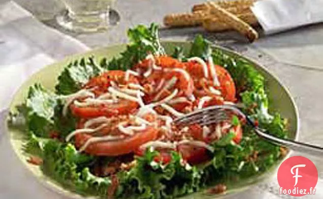 Salade Classique de Bacon, de Laitue et de Tomates Tranchées