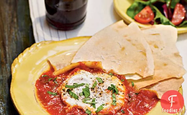 Oeufs Pochés aux Tomates avec Pain de Musique Sarde (Ovos kin Tomate e Casu)
