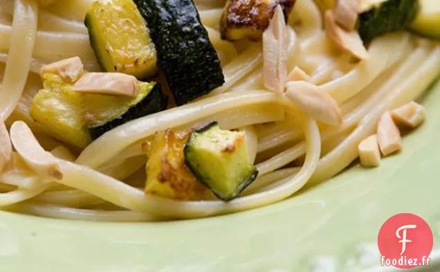 Pâtes Crémeuses Aux Courgettes Rôties, Amandes Et Basilic
