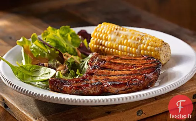 Dîner de Côtelettes de Porc Grillées BBQ