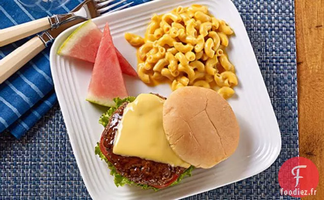 Cheeseburgers BBQ avec Dîner de luxe au Macaroni et au Fromage