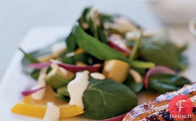 Salade De Bébés Épinards À La Vinaigrette Crémeuse De Dijon