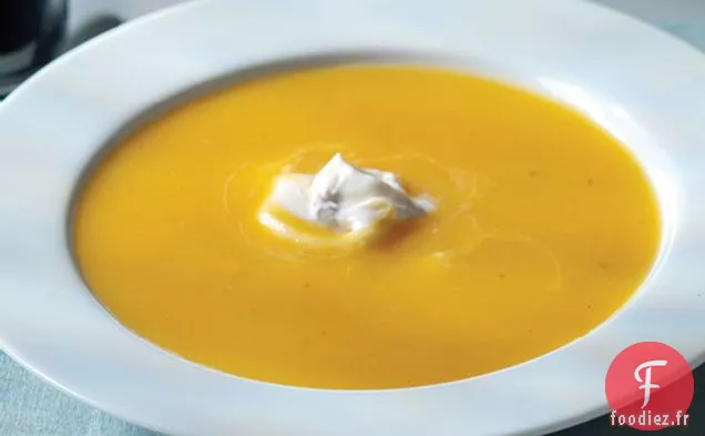 Soupe de Courge Musquée aux Pommes Épicée