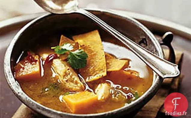 Soupe de Poulet et Patates Douces au Chili et Citron Vert