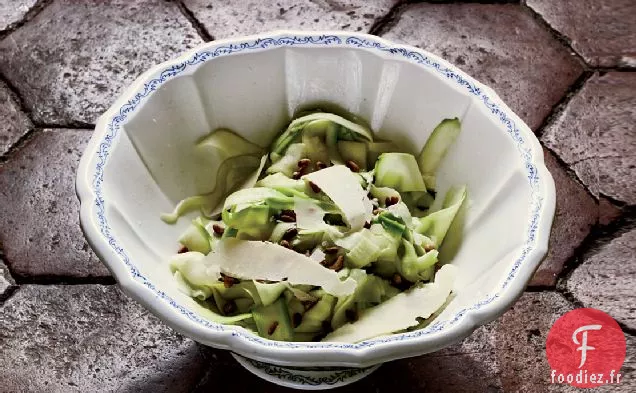 Salade de Courgettes Rasées au Parmesan et aux Pistaches