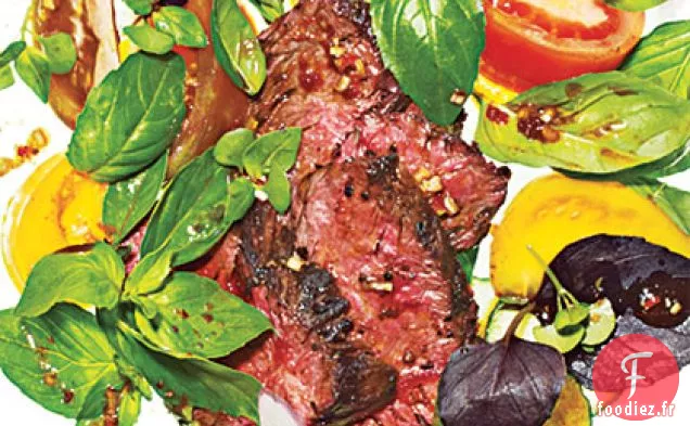 Salade Épicée au Basilic et au Bœuf