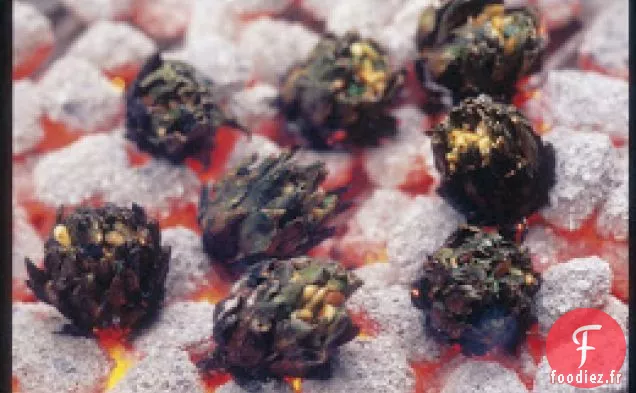 Artichauts Grillés À L'Ail, Piments Et Pignons De Pin