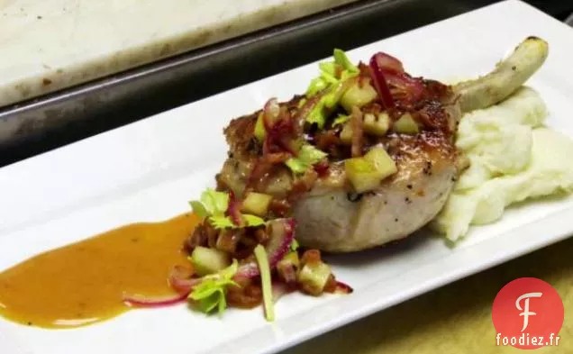 Côtelettes de Porc avec Salade de Bacon aux Pommes