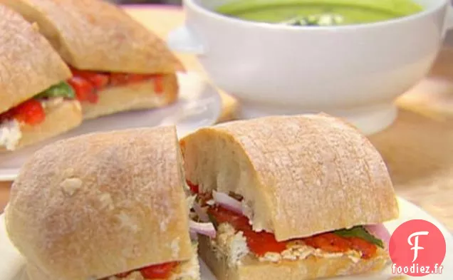 Sandwichs au Poivre Rôti et au Fromage de Chèvre