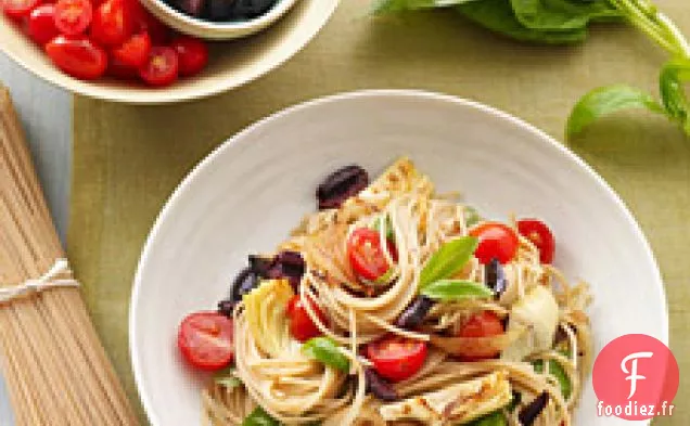 Pâtes Méditerranéennes Aux Artichauts, Olives Et Tomates