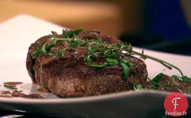 Filet de Bœuf Sauce aux Champignons, Moutarde et Vin Rouge