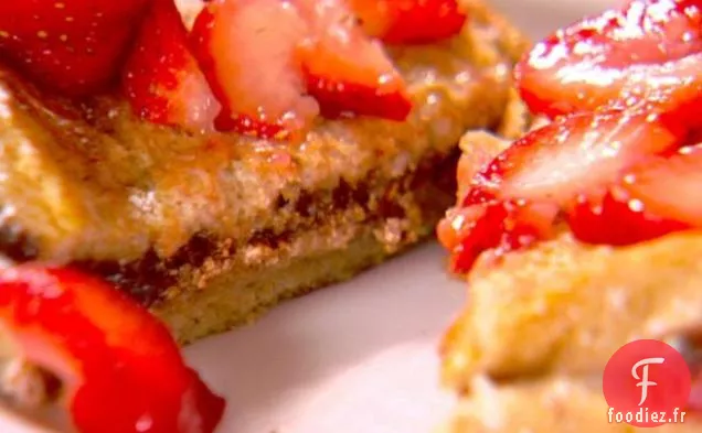 Pain Perdu Farci au Chocolat et à la Fraise