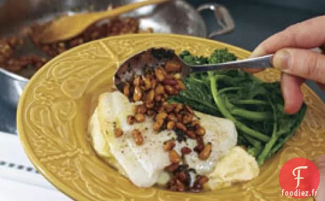 Filets De Sole Aux Pignons De Pin Grillés, Citron Et Basilic
