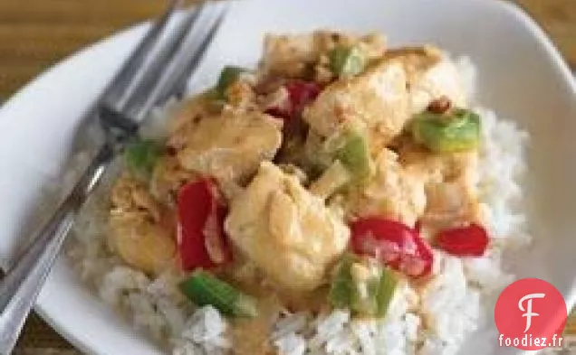 Poulet à la Sauce au Yogourt aux Arachides et au Curry