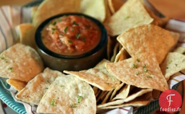 Chips de Tortilla au Citron Vert et Salsa rôtie