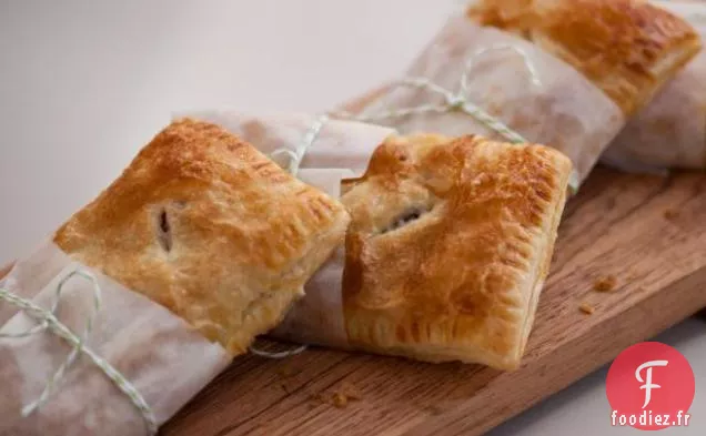 Tartes de Poche aux Amandes, Poires et Cerises