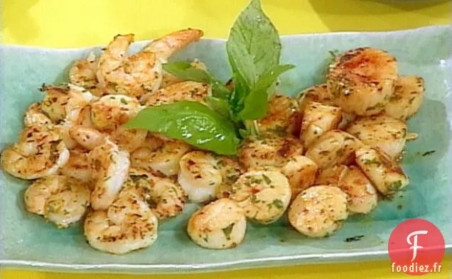 Brochettes de Crevettes Poêlées et de Pétoncles
