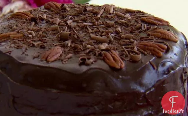 Gâteau au Chocolat Allemand Fourré à la Noix de Coco et aux Pacanes