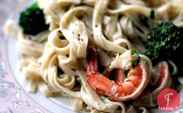 Fettuccine Crémeuse aux Crevettes et au Brocoli