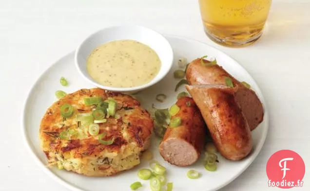 Bratwurst Aux Gâteaux De Pommes De Terre