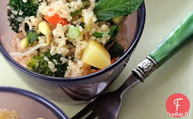 Salade De Quinoa À L'Ananas, Au Brocoli Et À La Menthe