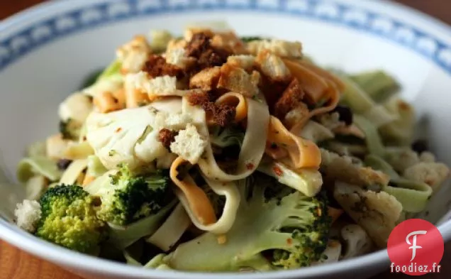 Pâtes Au Brocoli Épicé Et Au Chou-Fleur