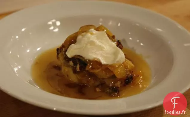 Pouding au Pain Brioché à la Vanille et Sauce Suzette aux Pêches