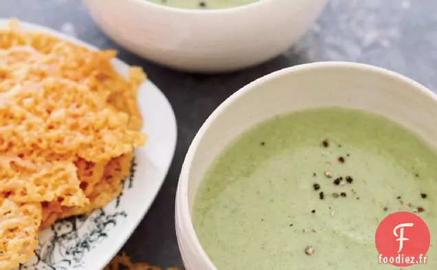 Soupe Crémeuse de Brocoli aux Chips de Cheddar