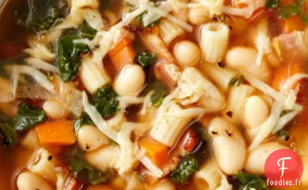 Soupe de Pâtes, Chou Frisé et Haricots Blancs