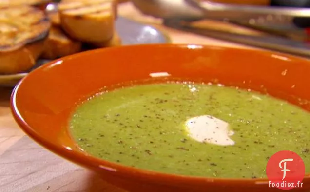 Soupe aux Petits Pois au Beurre avec Pain Grillé à la Poêle
