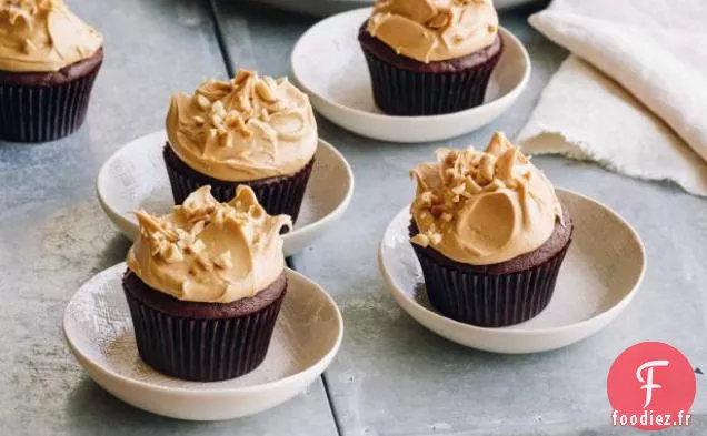 Cupcakes au Chocolat et Glaçage au Beurre d'Arachide