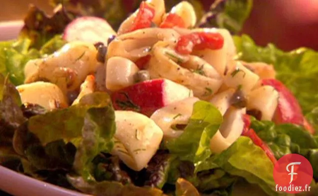 Salade de Radis Calamars Grillés à la Vinaigrette au Citron et à l'Aneth