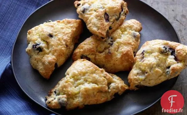 Scones aux Myrtilles avec Glaçage au Citron