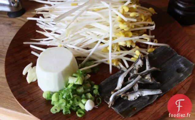 Soupe aux Germes de Haricots (kongnamul Guk)