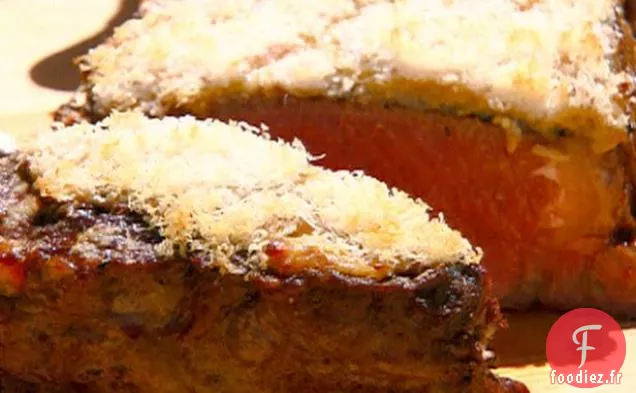 Steaks d'Entrecôte de Première Qualité en Croûte de Parmesan à la Moutarde