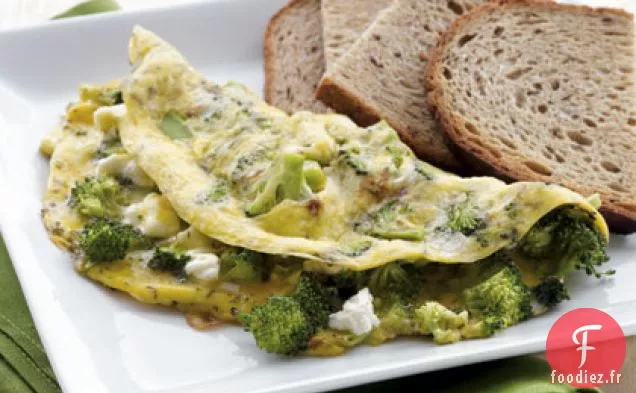 Omelette au Brocoli et à la Feta avec Pain grillé