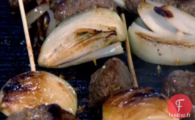 Surlonge Désossée Grillée et Brochettes d'Oignons Vidalia