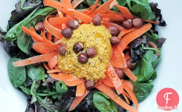 Carottes, Crème De Câpres Et Feuilles Mélangées