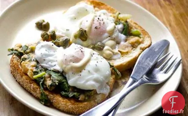Oeufs Pochés Avec Purée de Cannellini