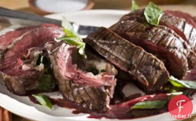 Entrecôte Marinée au Vin Rouge Fourrée de Prosciutto, Fontina et Basilic avec Réduction Cabernet-Échalote