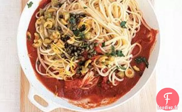 Linguine Aux Câpres Et Sauce Aux Olives Vertes