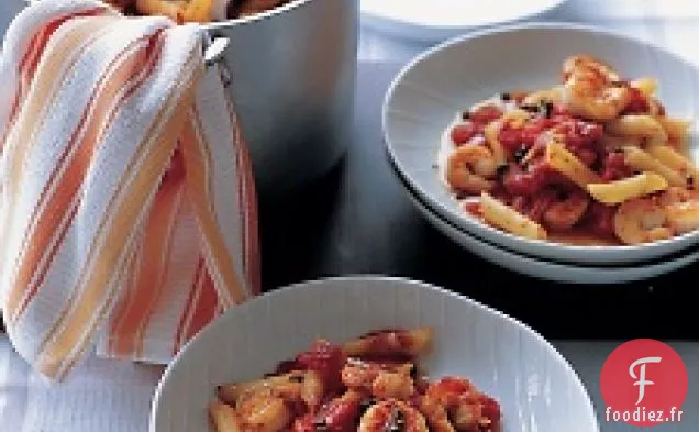 Pâtes Épicées Aux Crevettes Et Aux Tomates
