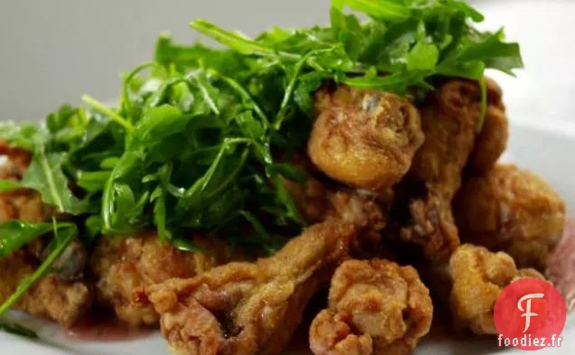 Poulet Croustillant à la Sauce Épicée aux Poires et aux Canneberges