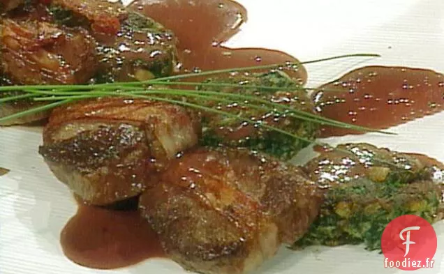 Filet de Boeuf Enveloppé de Bacon avec des Épinards et des Gâteaux au fromage